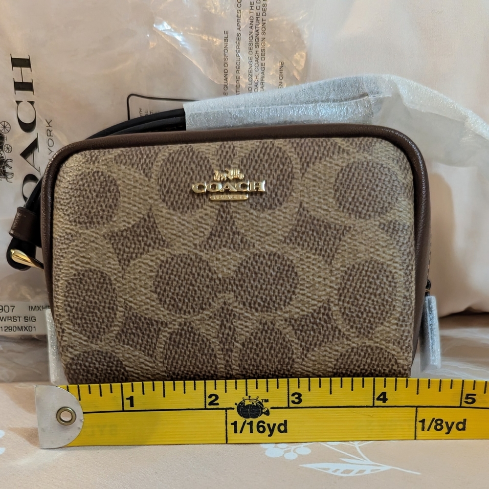 Coach Brown Signature Women's Bag - Picture 3 of 6
